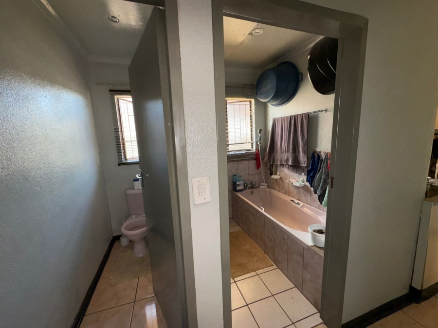3 Bedroom Property for Sale in Tlhabane North West